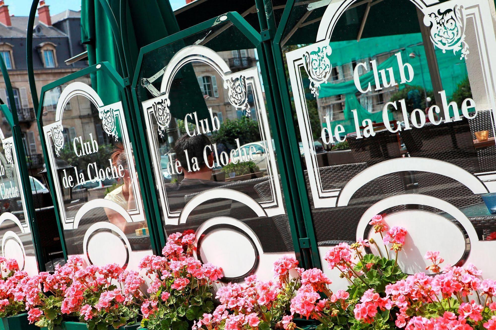 Hotel De La Cloche Доль Екстер'єр фото